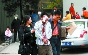 ▲2009年,北京理工大学5号教学楼9层发生爆炸事故,造成一名老师、两名学生和两名一家设备公司人员受伤。