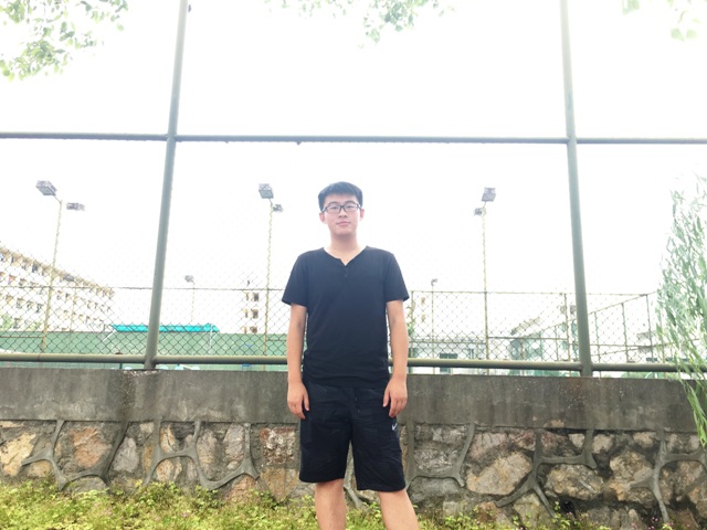 校学生会副主席汪宇宸 校学生会副主席汪宇宸